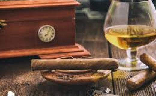 EXCURSIÓN HABANA MODERNA Y COLONIAL CON RON Y TABACO